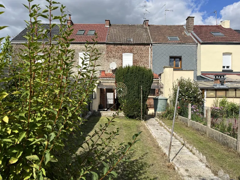 ESCAUDAIN – Maison de ville avec jardin – Possibilité 4 chambres ! — photo 2