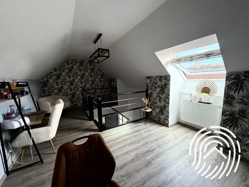 Ensemble immobilier de 430 m² avec bureaux, dépendances et stationnements — photo 15