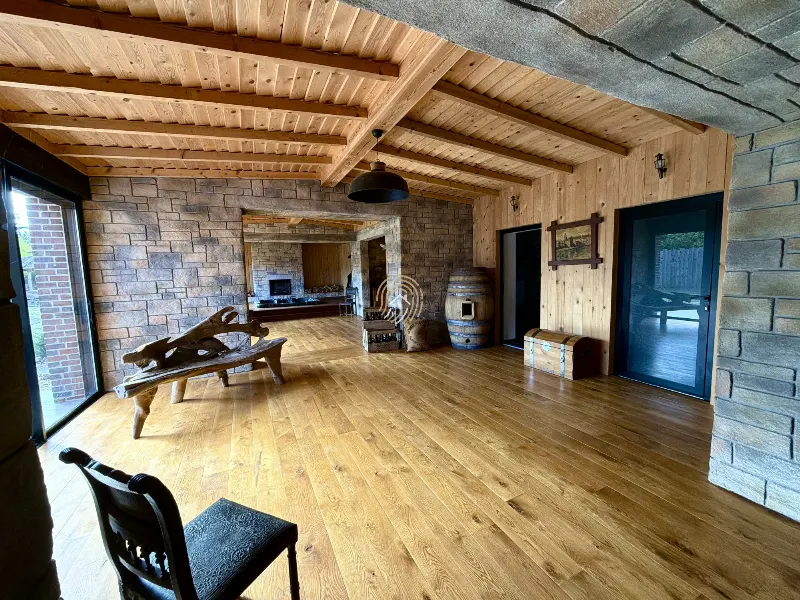 ENSEMBLE IMMOBILIER DE 430 M² AVEC BUREAUX, DÉPENDANCES ET STATIONNEMENTS — photo 19