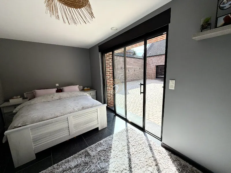ENSEMBLE IMMOBILIER DE 430 M² AVEC BUREAUX, DÉPENDANCES ET STATIONNEMENTS — photo 14