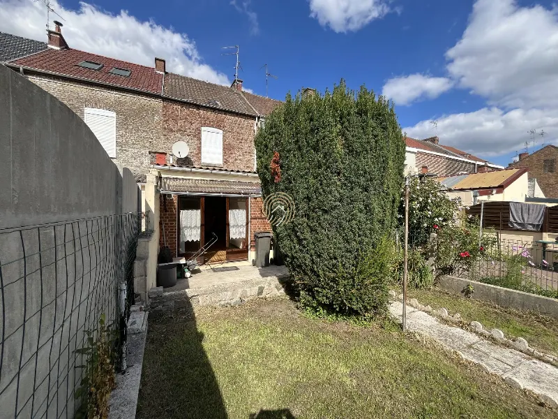 ESCAUDAIN – Maison de ville avec jardin – Possibilité 4 chambres !