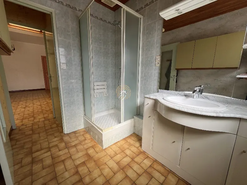 ESCAUDAIN – Maison de ville avec jardin – Possibilité 4 chambres ! — photo 9