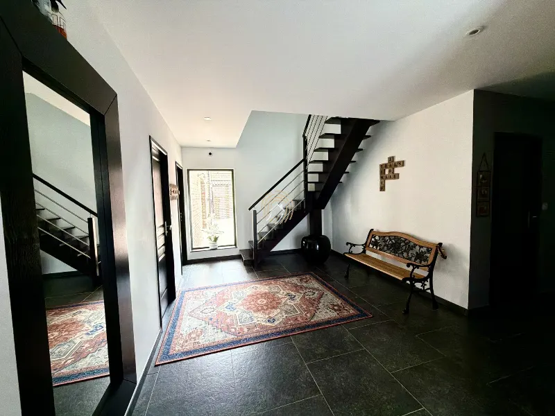ENSEMBLE IMMOBILIER DE 430 M² AVEC BUREAUX, DÉPENDANCES ET STATIONNEMENTS — photo 11