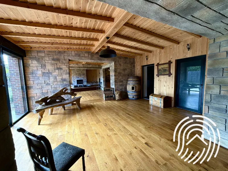Ensemble immobilier de 430 m² avec bureaux, dépendances et stationnements — photo 19