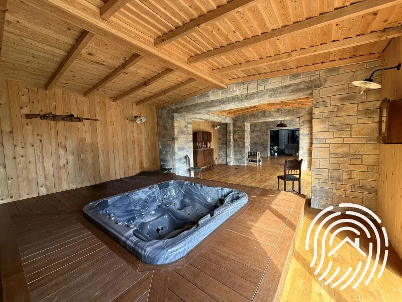 Ensemble immobilier de 430 m² avec bureaux, dépendances et stationnements — photo 20