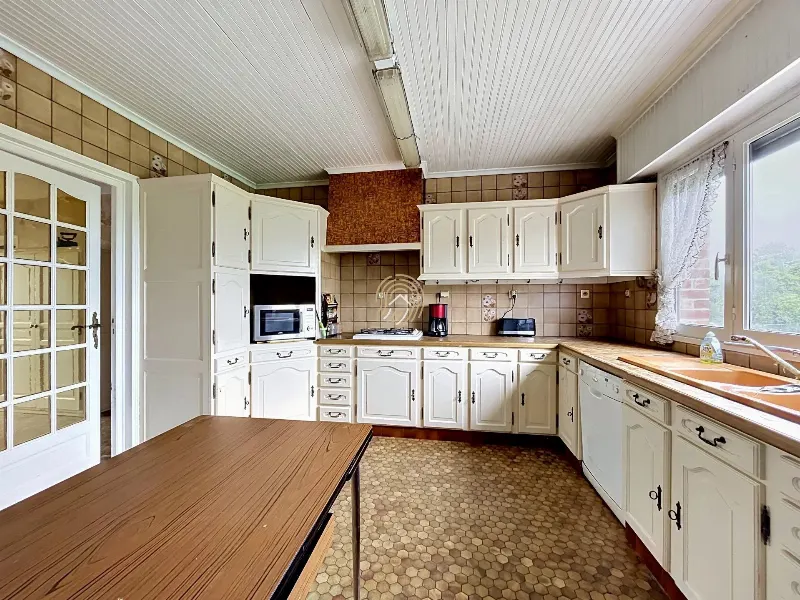 Maison familiale sur vaste terrain — photo 5