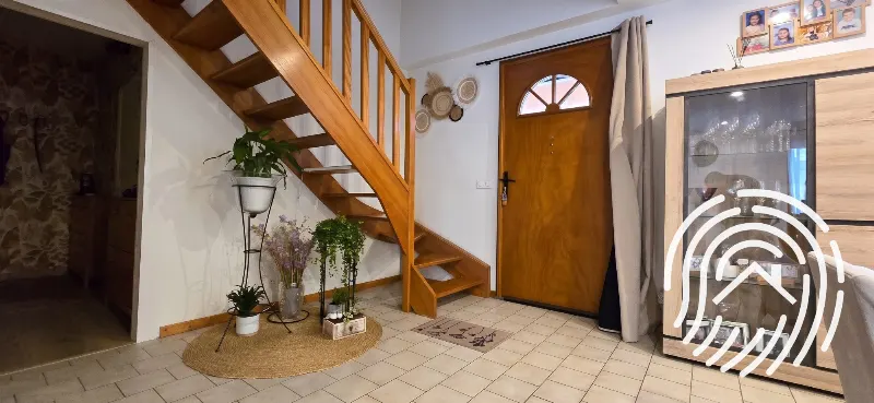 Pavillon individuel familial de 106 m² sur terrain clos de plus de 1 000 m² — photo 2