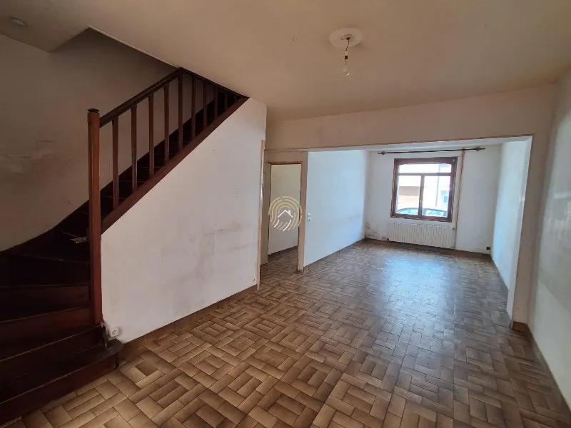 Maison de ville de 100 m² avec jardin plein sud – Fort potentiel