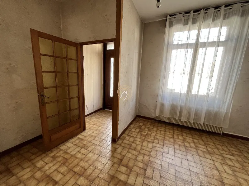 ESCAUDAIN – Maison de ville avec jardin – Possibilité 4 chambres ! — photo 6