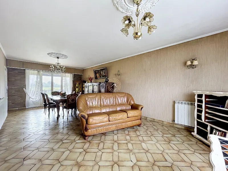 Maison familiale sur vaste terrain — photo 3