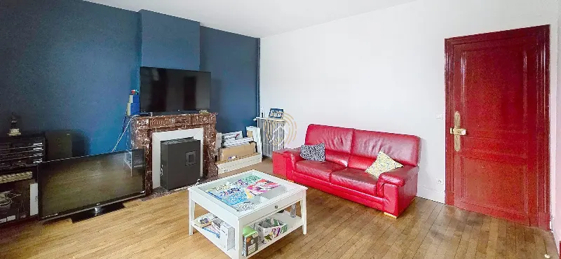BIEN D'EXCEPTION — CORPS DE FERME AUX VOLUMES REMARQUABLES (294 M²)